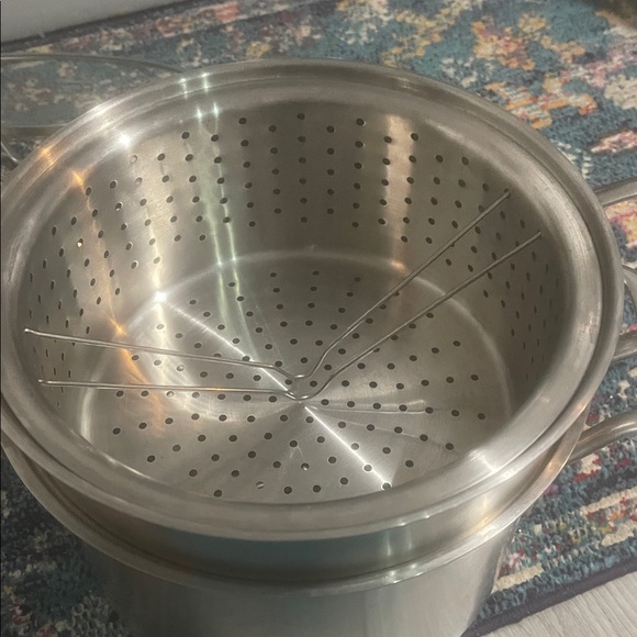 Calphalon Silver Stock Pot with Steamer - Picture 4 of 7